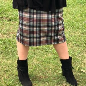 MOA brand plaid pencil skirt!